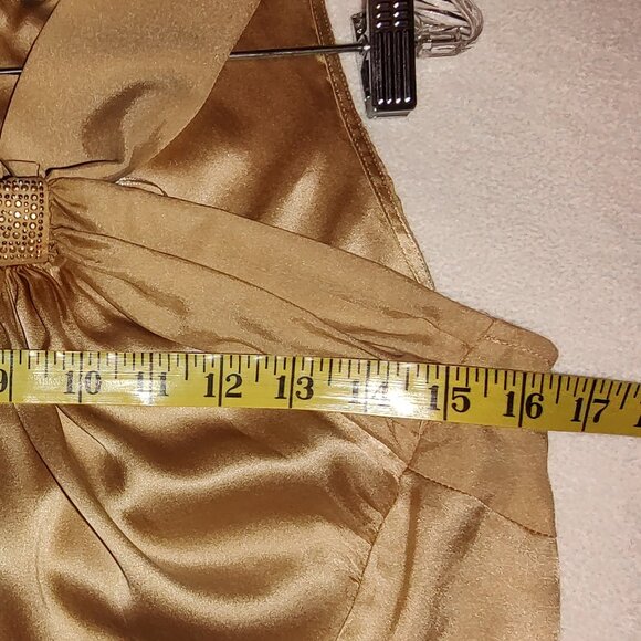 CACHE SILK TANK TOP SLVLS ROUCHED FRONT TUCKS METAL ACCENT KHAKI - WOMENS SMALL - Picture 6 of 7